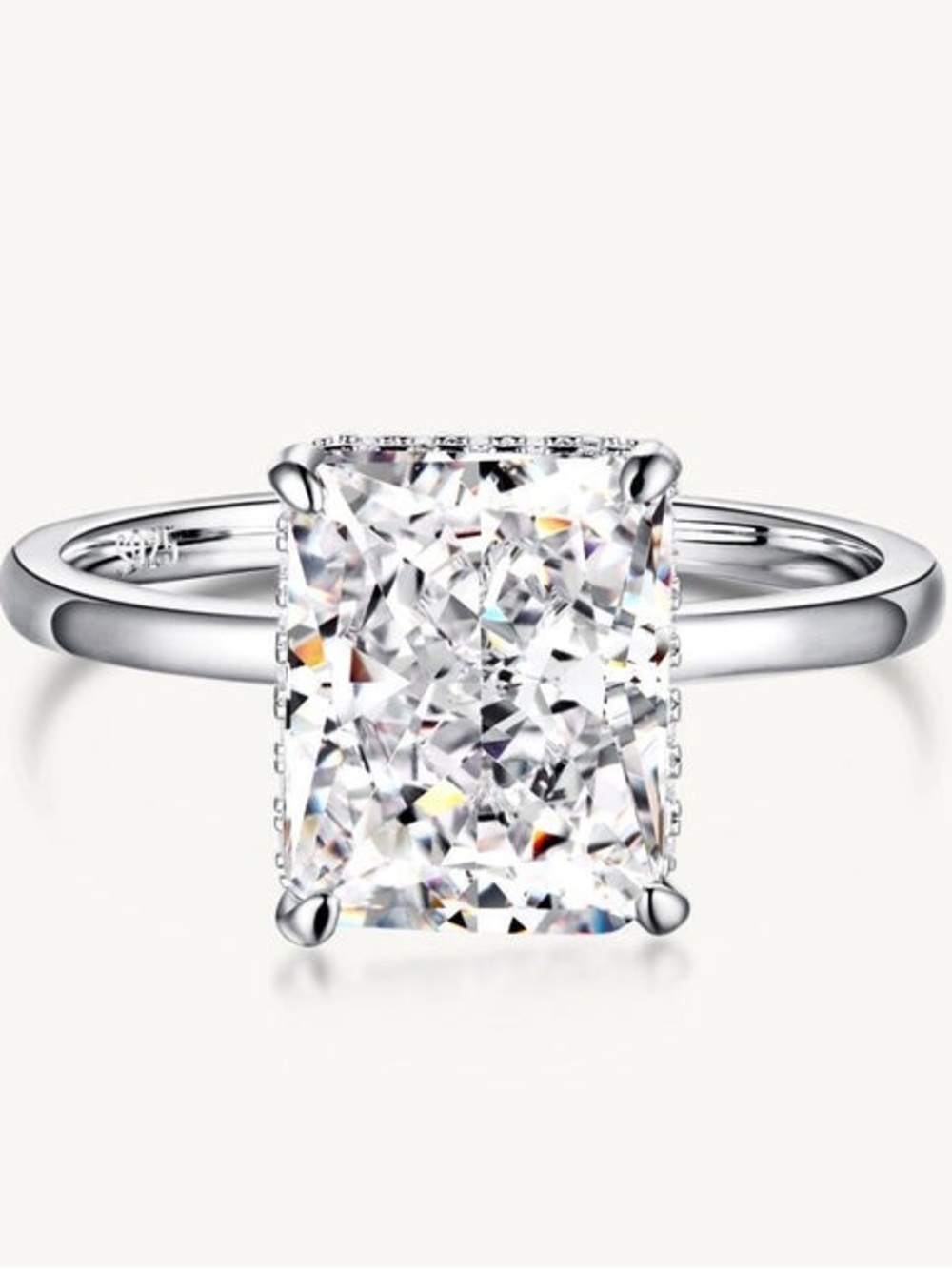 Gemiros Eden Ring. 3.5 carat simulated diamond.